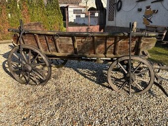 Stary drevený voz