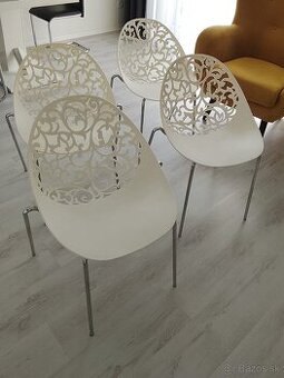 Predám kuchynské stoličky