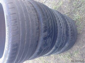 Predám letné Pneu 215/40r17 4.5/5mmna