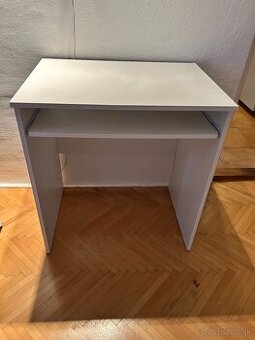 pisaci stol - 1