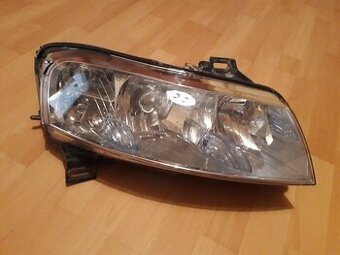 Fiat Stilo r.00-06 pravý svetlomet 517127100