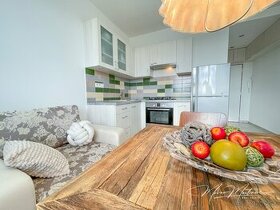 Svetlý jednoizbový byt s výhľadom na zelené prostredie Ružin