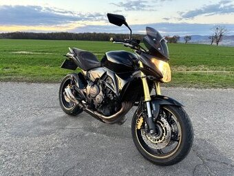 Honda hornet 600