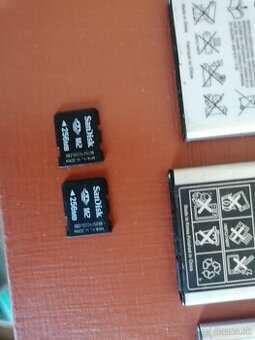 2x pamäťová karta 256gb