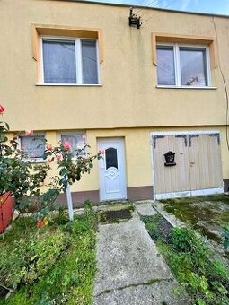 MH232- Zľava 4900,-€-Radový dom v obci Zlatná na Ostrove