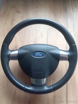 Ford Focus volant