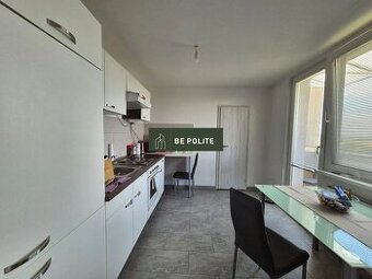 Zrekonštruovaný 2-izbový byt, 65 m2, veľký balkón, širšie ce