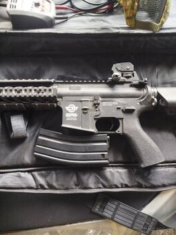 Predám Airsoft zbrane a príslušenstvo