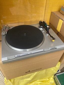 Gramo AKAi AP-D2