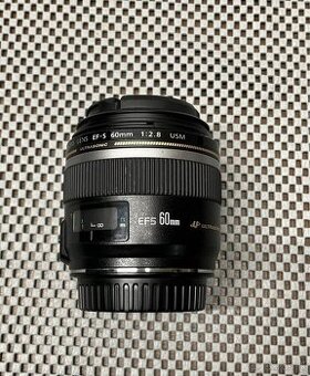 Canon EF 60mm 2.8 Macro USM