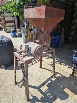 Šrotovnik na obilie - 1