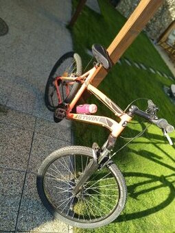 Rockrider 340 M 26 velkost