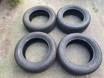 215 60 R16 Zimné pneu Semperit