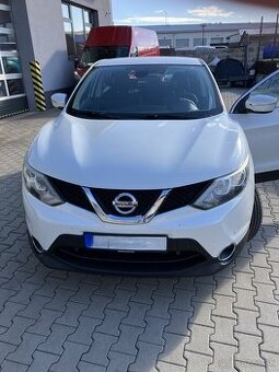 Nissan Qashqai 1.6 dCi (96 kW), 2015