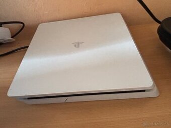 PlayStation 4 slim