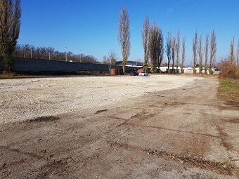 vonkajšia spevnená plocha v Nitre - 1