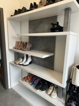 Predám moderný botník / policovú skrinku