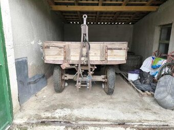 3,5 t vlečka za traktor, brzdená
