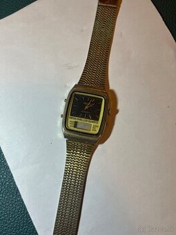 Predam retro analogovo digitalne hodinky