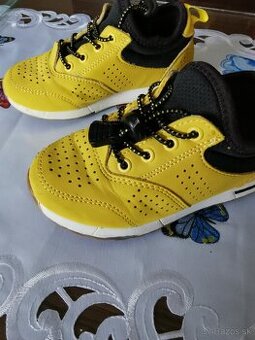 Predám detské botasky veľkosť 27