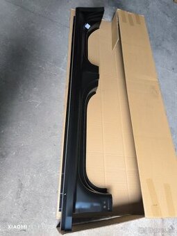 Predám pravý Podbeh prah Octavia 4 IV