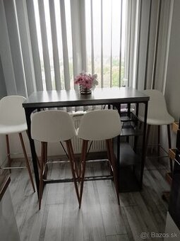 Barovy pult plus stoličky