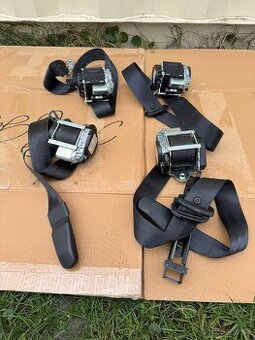 Škoda SuperB 2 Combi bezpečnostné pásy