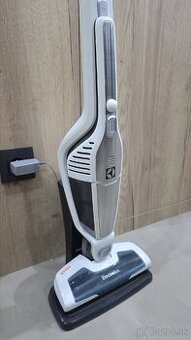 Predám tyčový vysávač Electrolux Ergorapido
