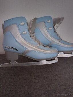 Dámske zimné korčule