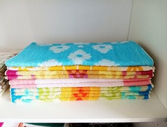 Nepoužité farebné froté uteráky - 3 € / kus