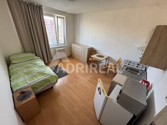 PREDAJ: garsónka; 19,96 m2 + pivnica; POPRAD; CENA DOHODOU