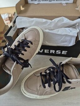 Tenisky Converse 42.5 / 8
