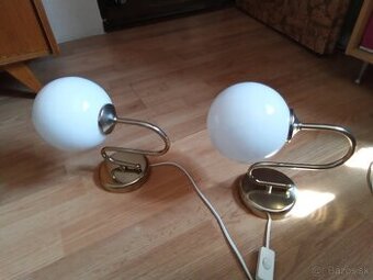 Lampy na stenu
