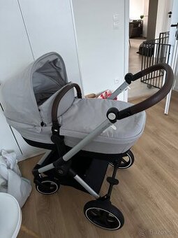 Cybex eos lux