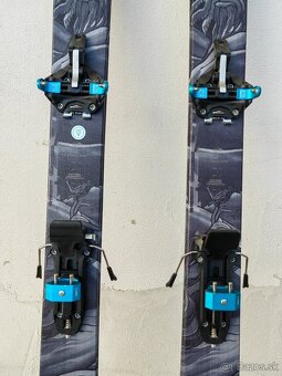Predám detské skialp lyže Atomic Bent Chetler 130cm+pásy