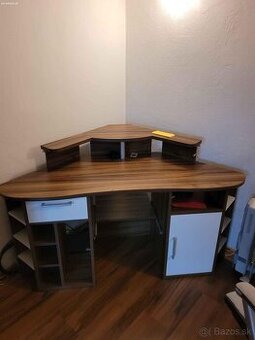 Pc stôl