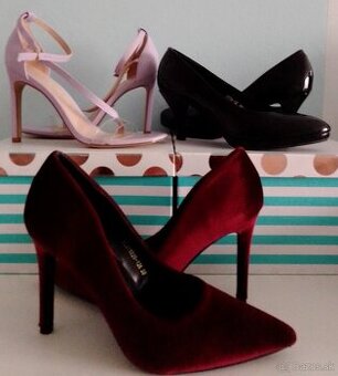 Lodičky a sandále na vysokom podpätku, všetko nové