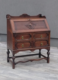 Sekretár starožitný dubový v jakobínskom štýle. - 1