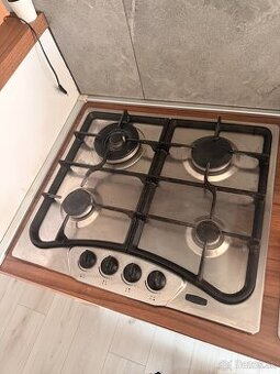 Vstavaný sporák na plyn