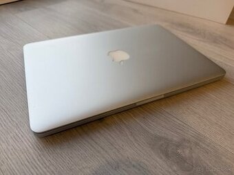 MacBook Pro 13” Retina (Early 2015) – i7 / 16 GB RAM