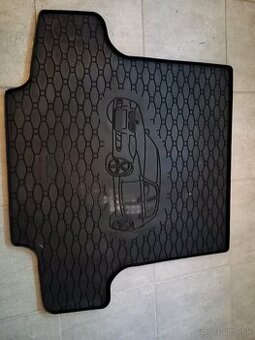 Predám gumové rohože + vaničku BMW E87