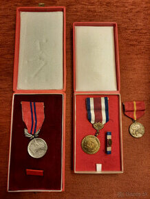 Medaile, vyznamenania ČSSR - 1