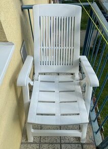 Stolička na balkón polohovateľná