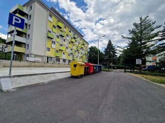 Na prenajom 3 izb byt