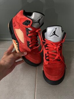 Jordan 5 mars for her velkost 40