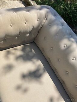 Sedačka chesterfield