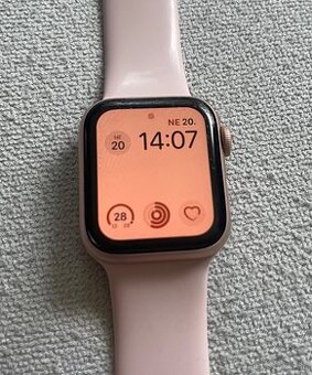 Apple Watch Series 4-40mm rose gold plne funkčné