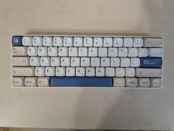 Mechanická klávesnica Anne Pro 2