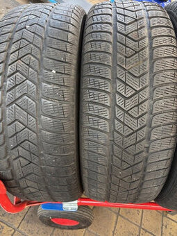 Predám zimné pneu., 235/65 R17 Pirelli scorpion 4x