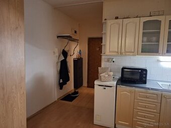 Prenajom utulna garsonka CI v Dubnici nad Vahom